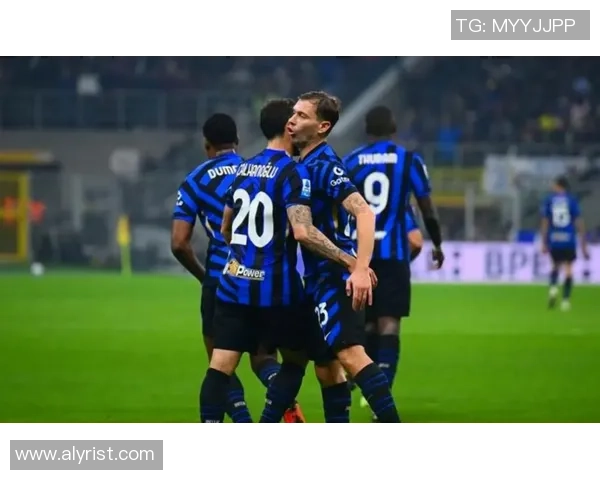 国王杯精彩对决国米逆转那不勒斯引发争议判罚全场沸腾 国王杯精彩对决国米逆转那不勒斯引发争议判罚全场沸腾