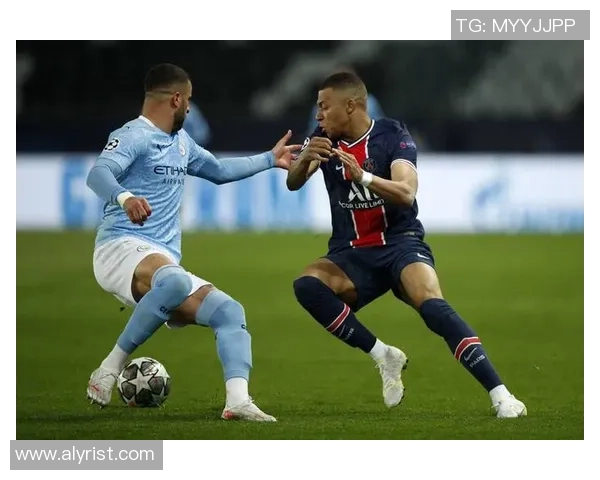 世界杯精彩对决:里昂与曼城战成平局战术解析引发热议 世界杯精彩对决:里昂与曼城战成平局战术解析引发热议