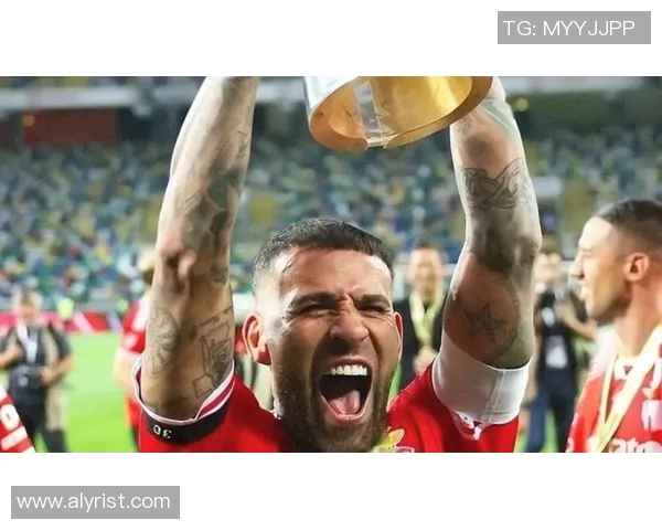 国王杯精彩对决本菲卡大胜利物浦乌龙球引发争议判罚全场沸腾