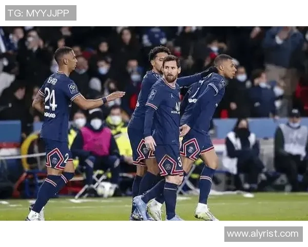 足总杯精彩对决曼城大胜巴黎圣日耳曼引发全场狂欢解析