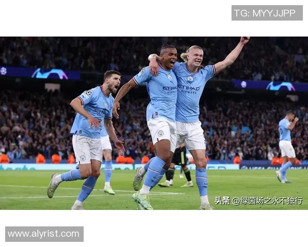 世界杯冷门：里昂与曼城战平补时进球引发全场狂欢