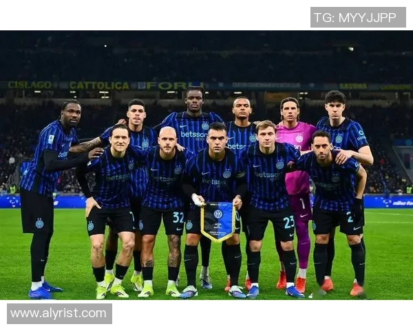 中超精彩对决AC米兰与曼联激战成平红牌事件引发全场热议